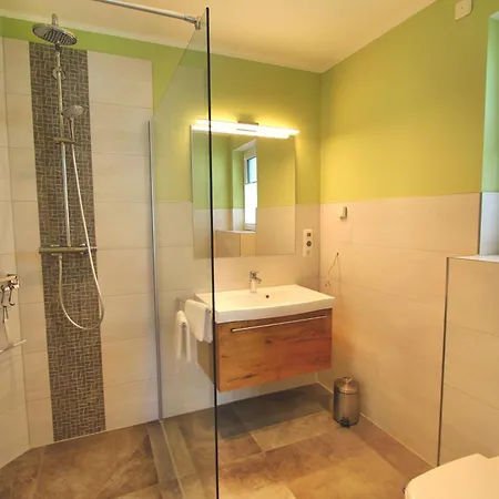 Luxus_eg_fewo Tee One